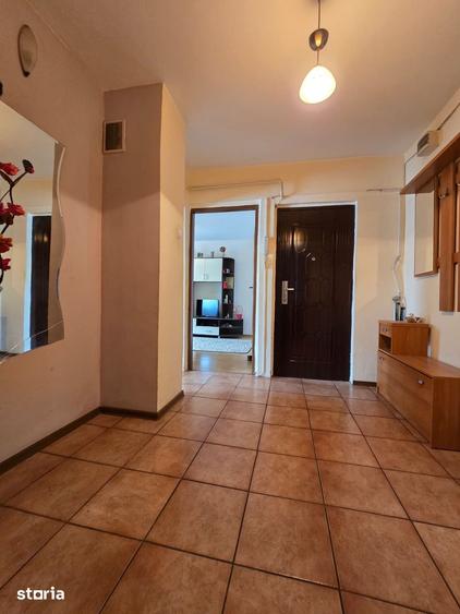 Apartament cu 3 camere decomandat în Frumoasa