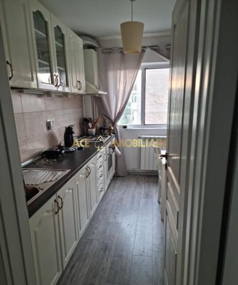 Apartament cu 2 camere decomandat, mobilat în P-ța Gorjului
