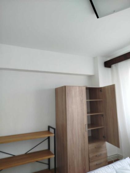 Apartament cu 2 camere decomandat în Calea București