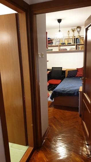 Apartament cu 4 camere decomandat, mobilat în Drumul Taberei