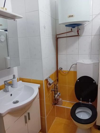 Apartament cu 2 camere nedecomandat în UTA