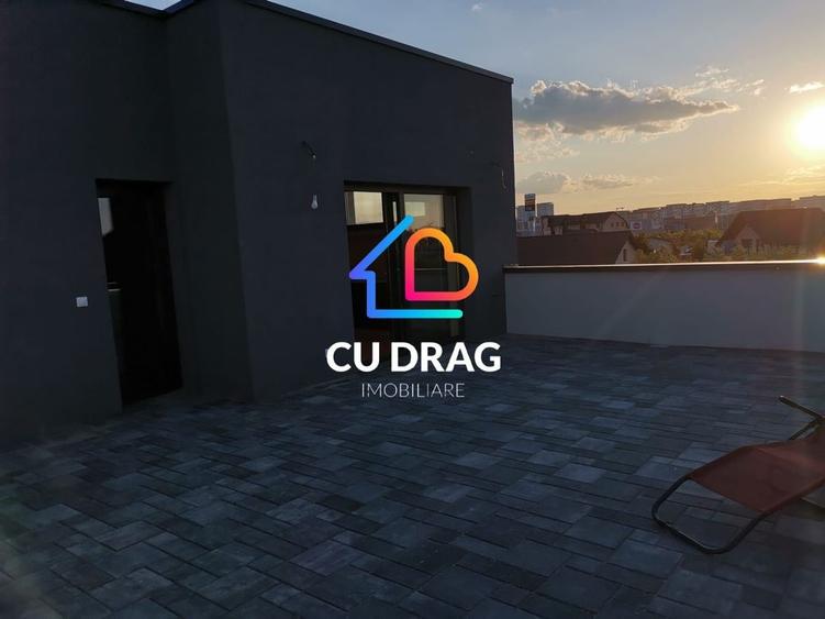 Casă individuală cu 8 camere cu Canalizare în Șelimbăr