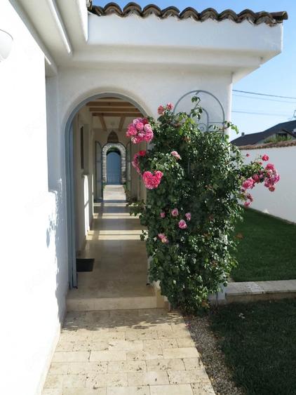 Casă cu Teren 400 Mp în Nord