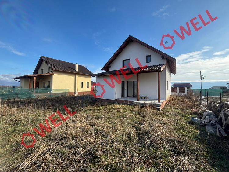 Casă cu 4 camere cu Teren 500 Mp în Arcuș