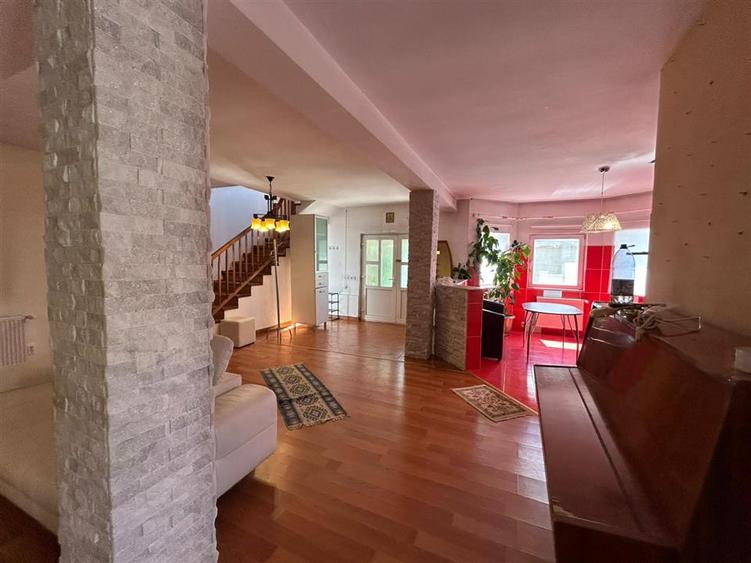 Duplex cu 3 camere cu Teren 350 Mp în Sfântu Ilie