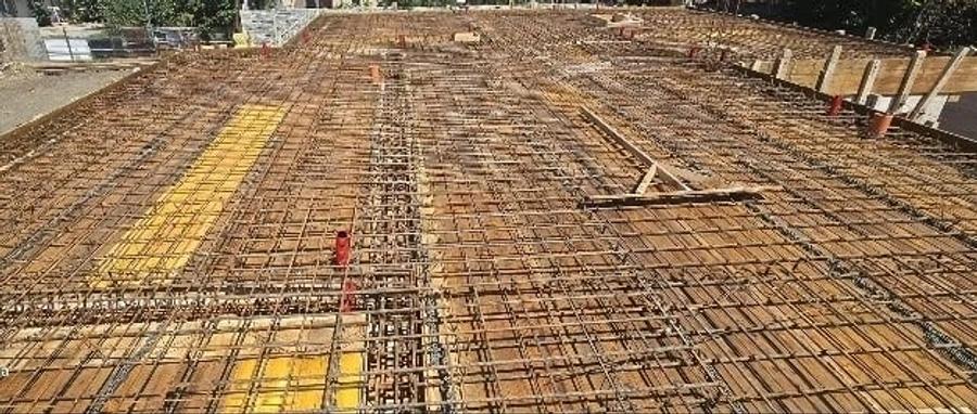 Casă cu 6 camere cu Teren 394 Mp în Central