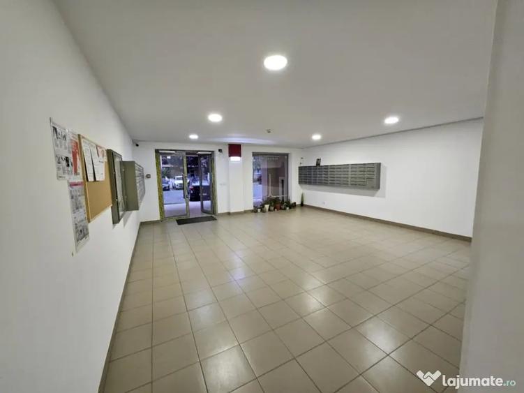 Garsonieră semidecomandată în Titan
