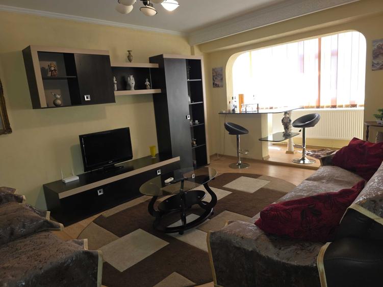Apartament cu 2 camere decomandat în Ultracentral