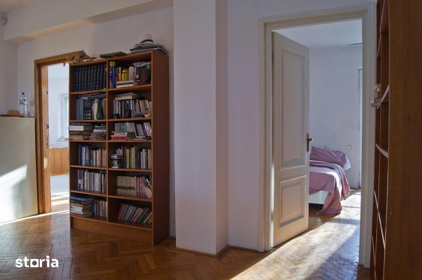 Casă cu 8 camere cu Teren 2651 Mp în Gruiu