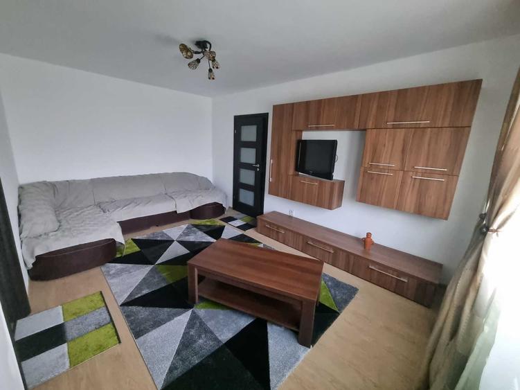 Apartament cu 2 camere semidecomandat în Primăverii