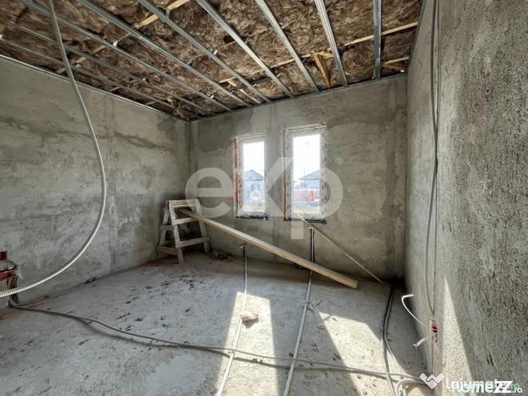 Casă cu 3 camere cu Teren 275 Mp în Crevedia