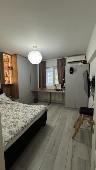 Apartament cu 3 camere decomandat, mobilat în Calea Călărașilor