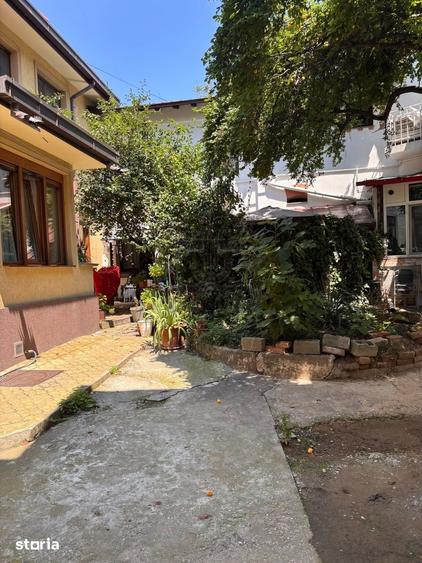Casă cu 5 camere cu Teren 190 Mp în Eminescu