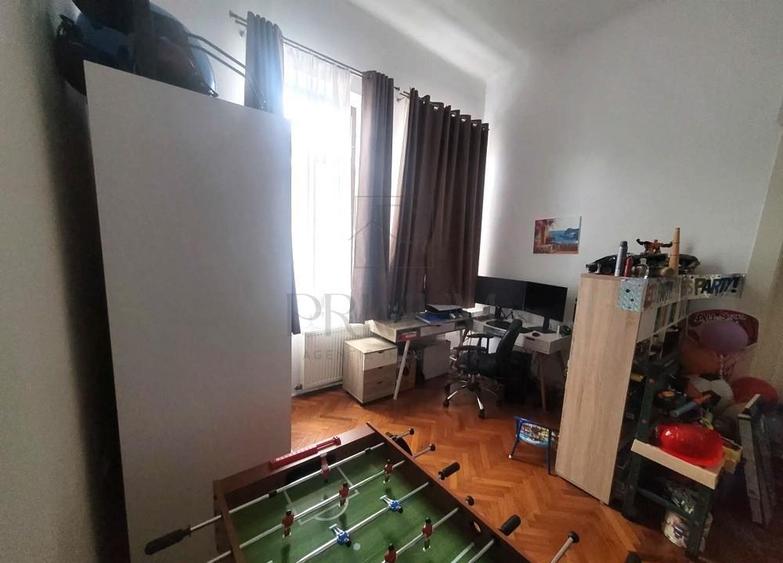 Apartament cu 3 camere circular, mobilat în P-ța Maria