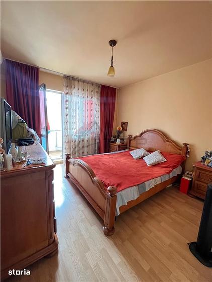Apartament cu 4 camere în Tătărași