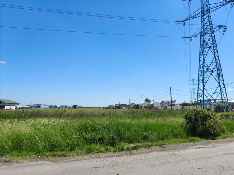 Teren intravilan de 10000 mp, în Săbăreni