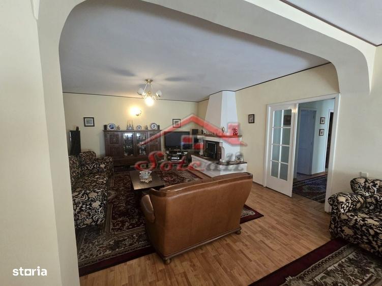 Casă cu 4 camere cu Teren 1173 Mp în Bănești