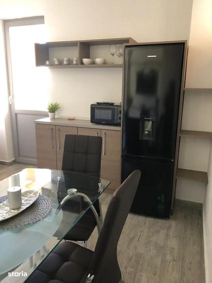 Apartament cu 3 camere în 7 Noiembrie