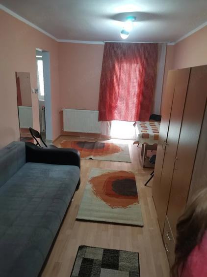 Garsonieră decomandată în Central