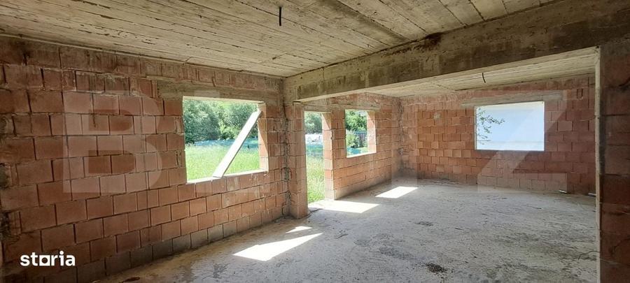 Casă cu 4 camere în Central