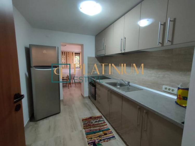 Apartament cu 3 camere decomandat, mobilat în Medicină