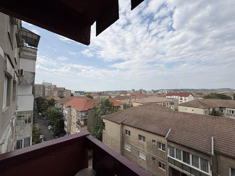 Apartament cu 2 camere decomandat în Lotus