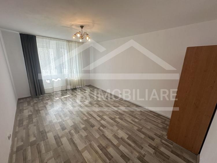 Apartament cu 2 camere decomandat în Pandurilor