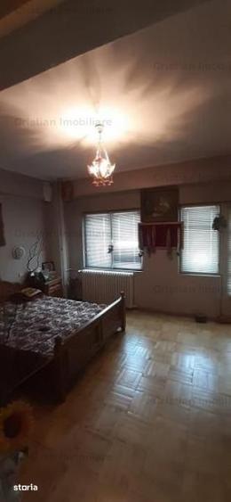 Casă cu 7 camere cu Teren 169 Mp în Central