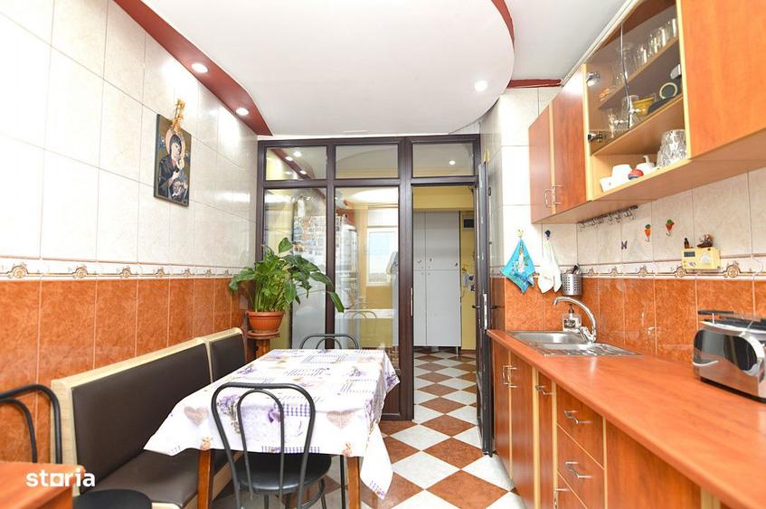 Apartament cu 4 camere decomandat în Rahova
