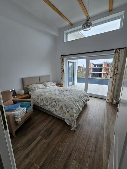 Casă cu 4 camere cu Teren 950 Mp în Snagov