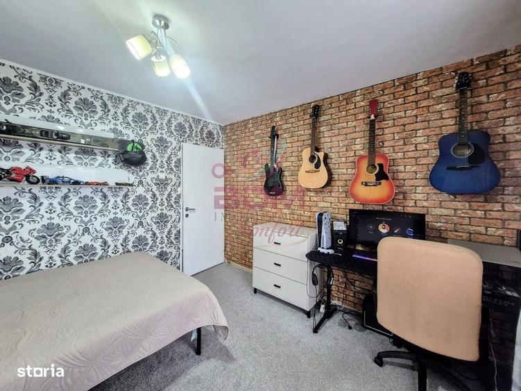 Apartament cu 3 camere decomandat în Central