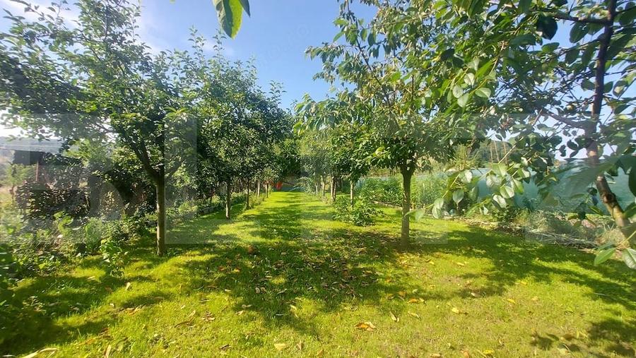 Casă cu Teren 4427 Mp în Vâlcele