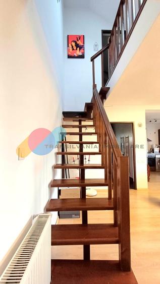 Apartament cu 3 camere decomandat, mobilat în Florești