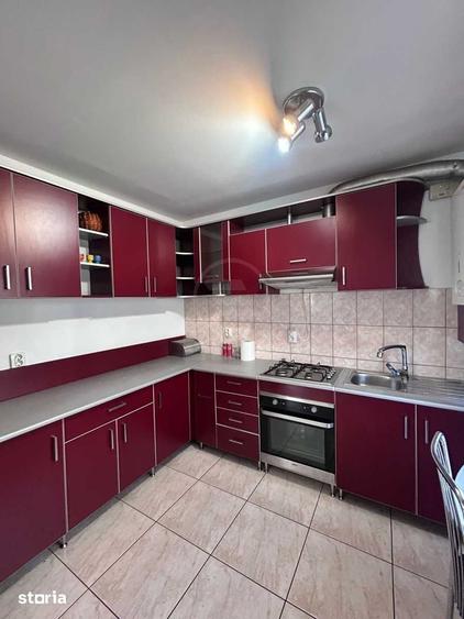 Casă cu 3 camere semidecomandat cu Teren 324 Mp în Florești