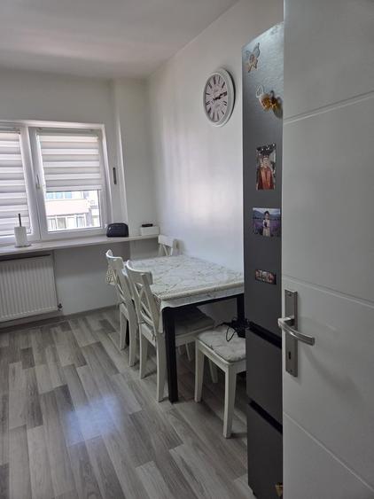 Apartament cu 3 camere decomandat în Progresul