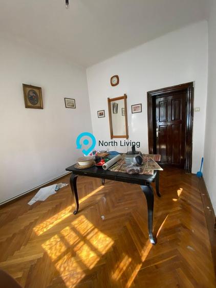 Apartament cu 3 camere decomandat în Mitropolie