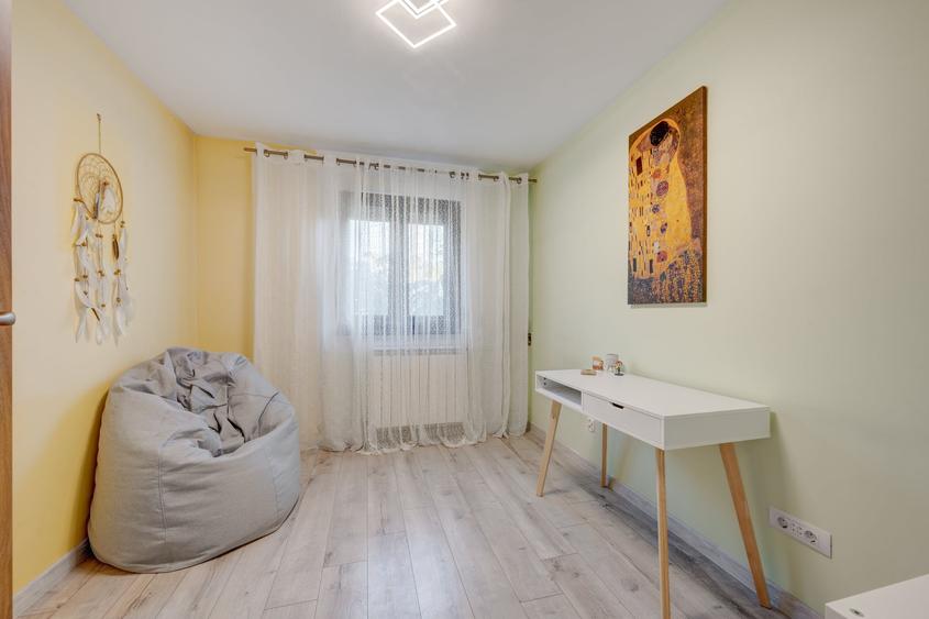 Apartament cu 3 camere decomandat în Berceni