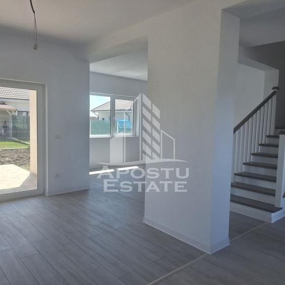 Casă cu 4 camere cu Teren 300 Mp în Bucovăț (Remetea Mare)