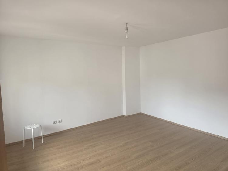 Apartament cu 2 camere decomandat în Știrbei Vodă
