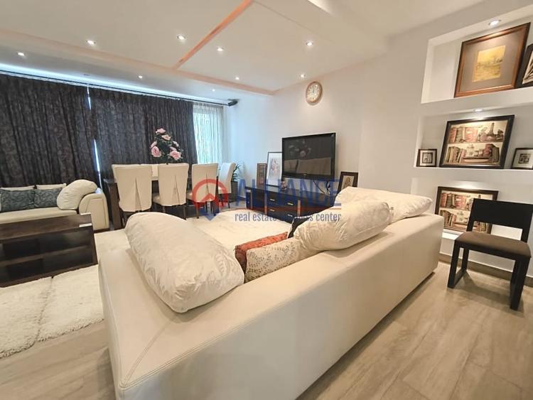 Apartament cu 3 camere decomandat, mobilat în Central
