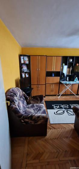 Apartament cu 3 camere decomandat în Precista