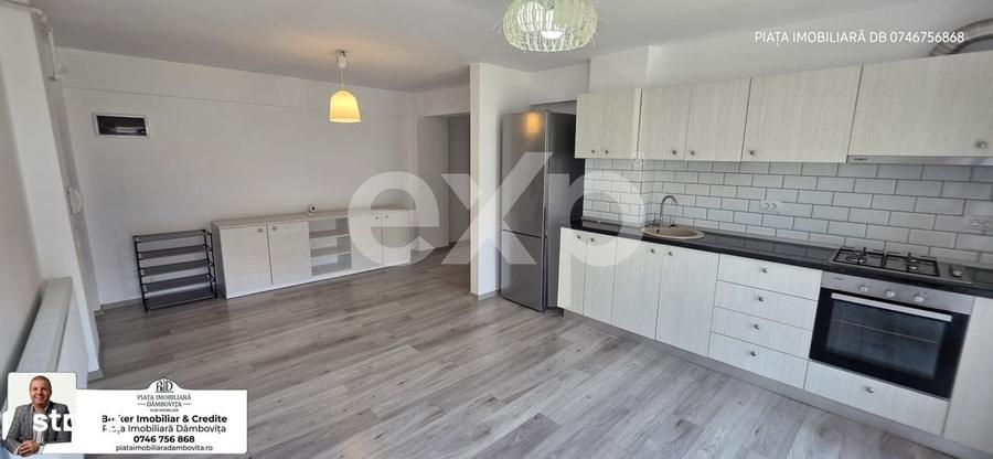 Apartament cu 3 camere decomandat în Tunari
