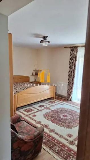 Casă cu 5 camere cu Teren 1304 Mp în Central