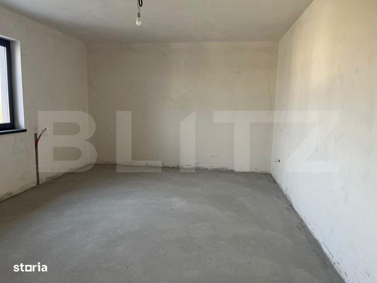 Casă cu 4 camere în Ungureni
