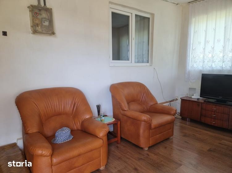 Casă cu 2 camere cu Teren 612 Mp în Moroeni
