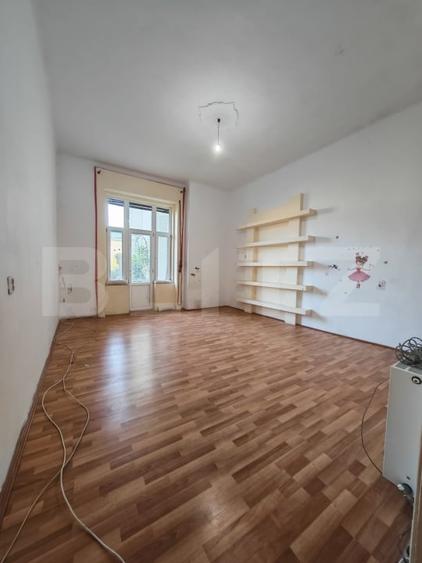 Cladire istorica, 175mp-5 camere, etaj 1,  1538Euro/ mp ,  zona Sinaia - 4