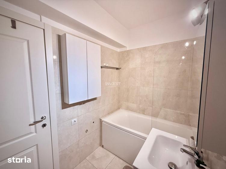 Apartament cu 3 camere în Podu Roș