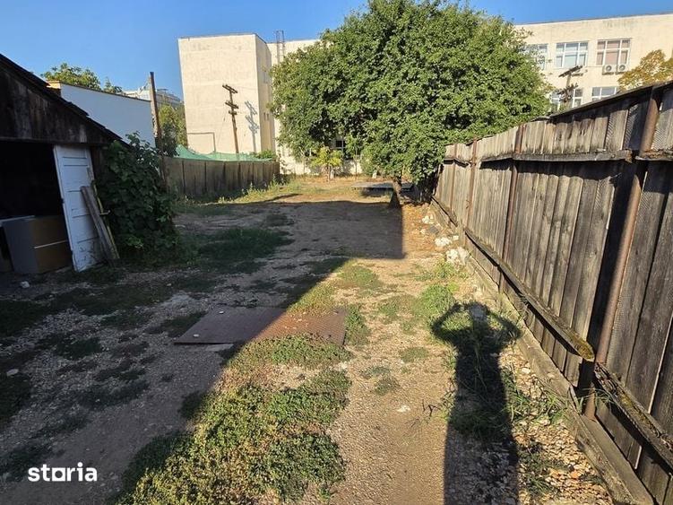 Casă cu 2 camere semidecomandat cu Teren 50 Mp în Mărăști