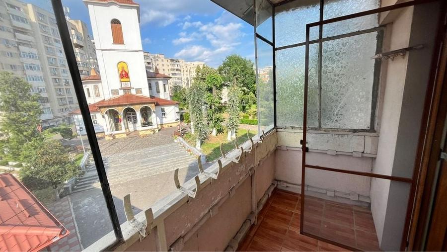 Apartament cu 4 camere decomandat în Ultracentral