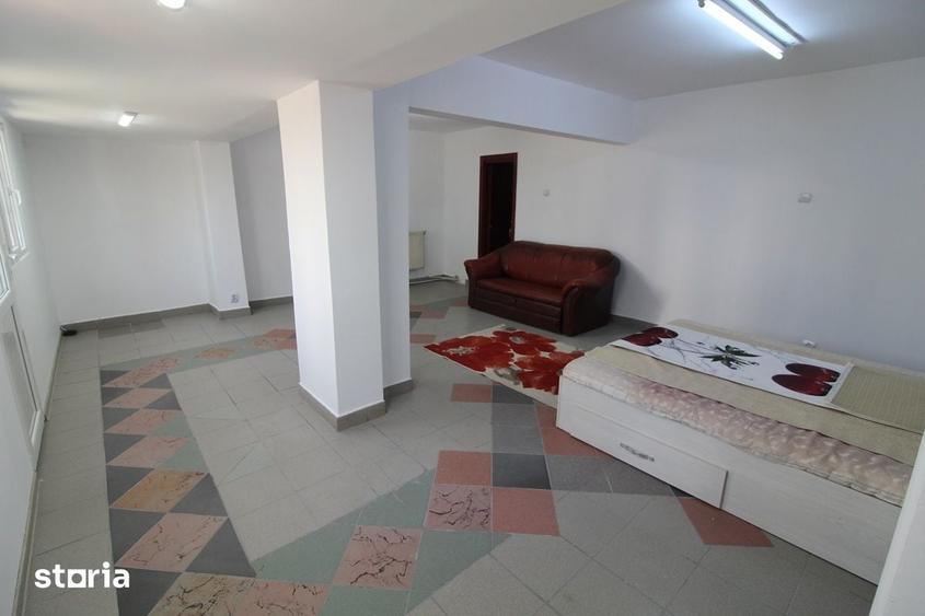 Apartament cu 4 camere în Central
